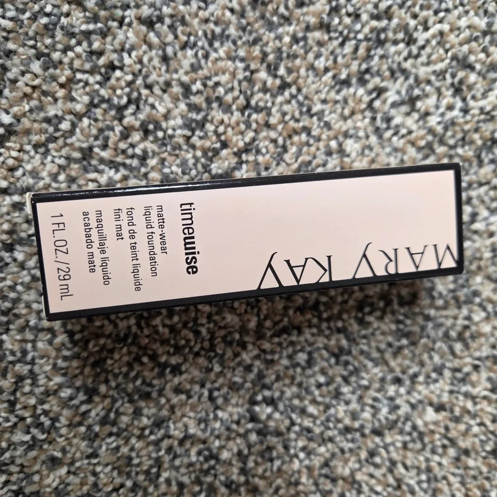 Mary Kay TimeWise Matte-Wear Liquid Foundation Ivory 5 Combination Oily Skin 1oz